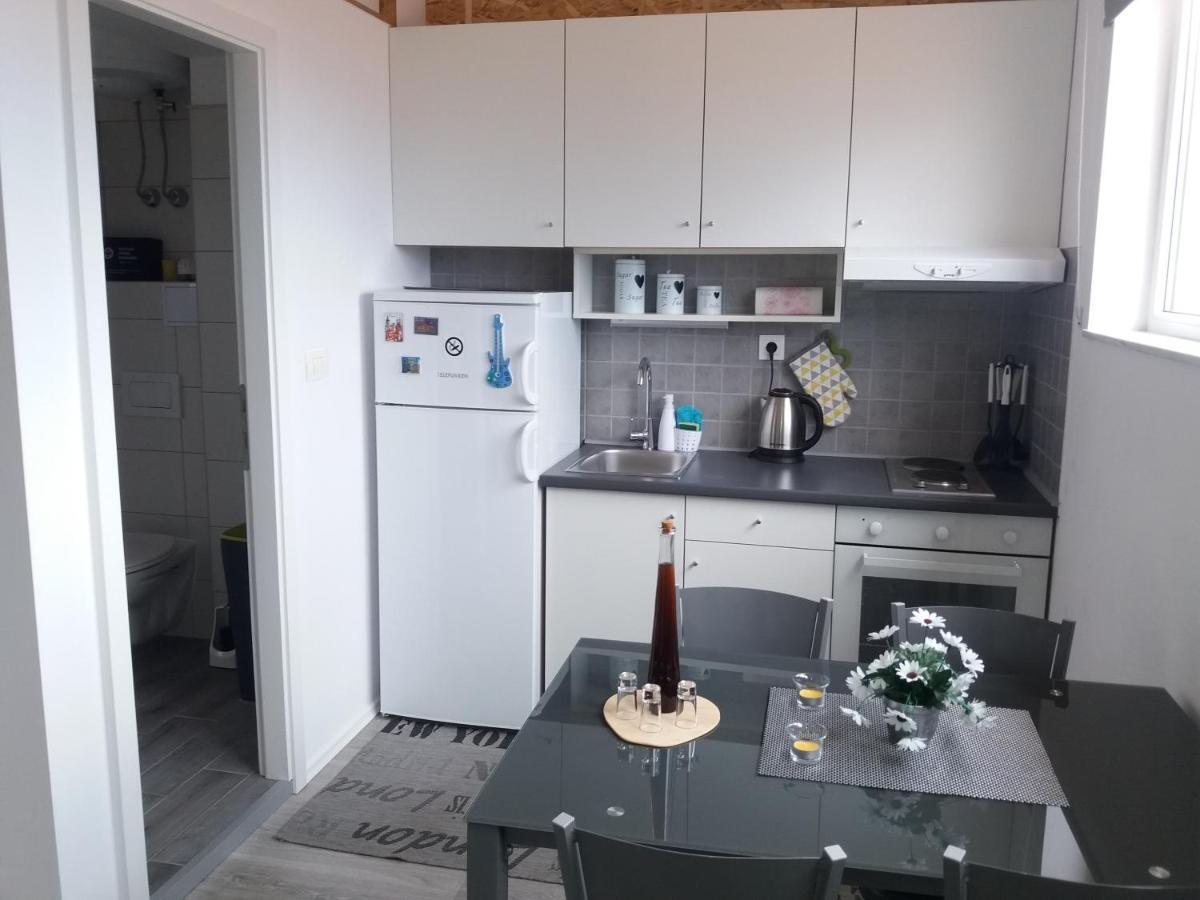 Apartman Luka Kaštela Eksteriør bilde