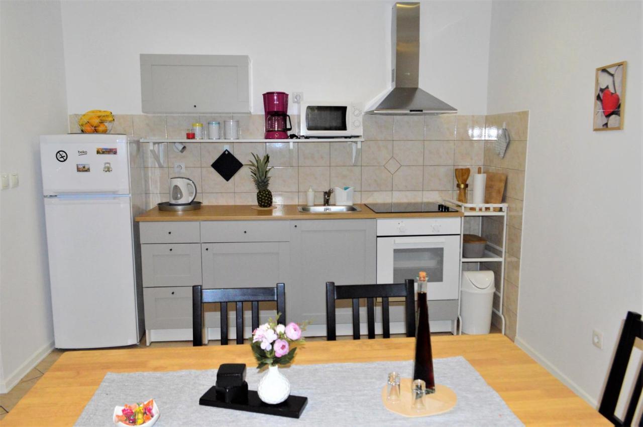 Apartman Luka Kaštela Eksteriør bilde