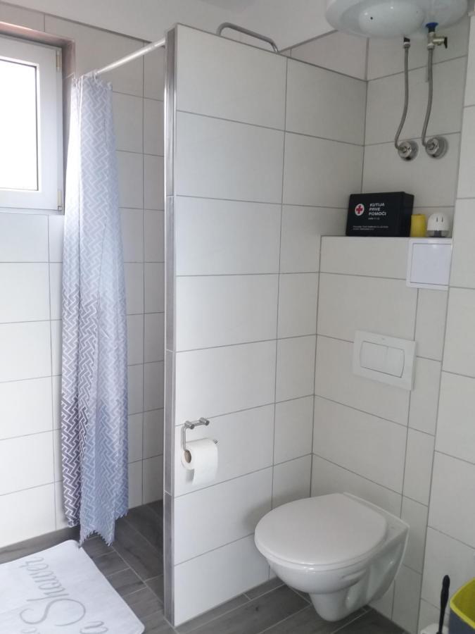 Apartman Luka Kaštela Eksteriør bilde