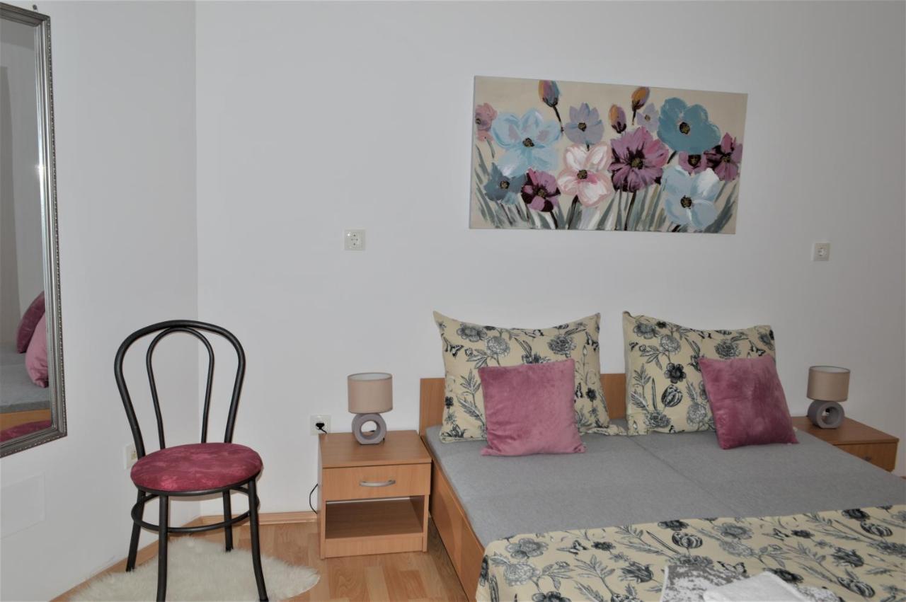 Apartman Luka Kaštela Eksteriør bilde